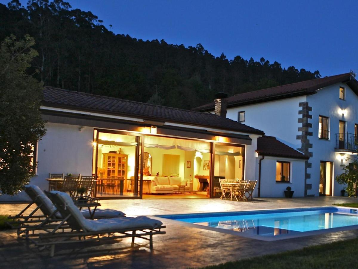 Impresionante Villa Entre Mar Y Montana La Cavada Екстер'єр фото